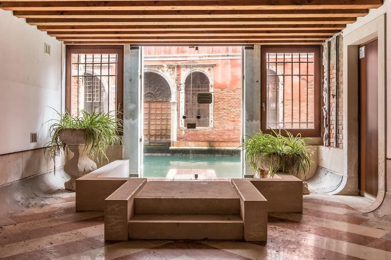 Apartment La Fenice Double Canal View Venice